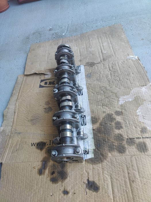 ax cu came și tacheți