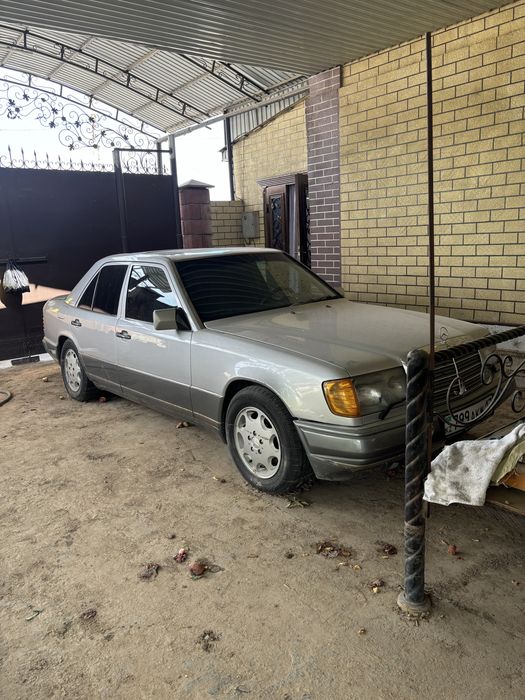 Мерседес Бенз W124