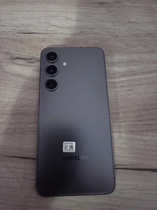 Vand Samsung S24 Galaxy, stare impecabilă, fără zgârieturi!