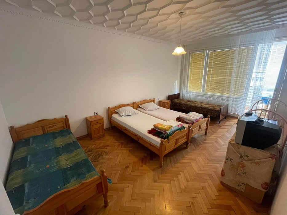 Двустаен, под наем, ж.к Лазур