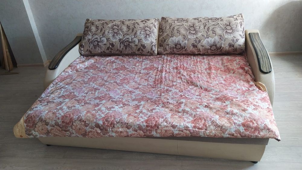 Продается раскладной диван
