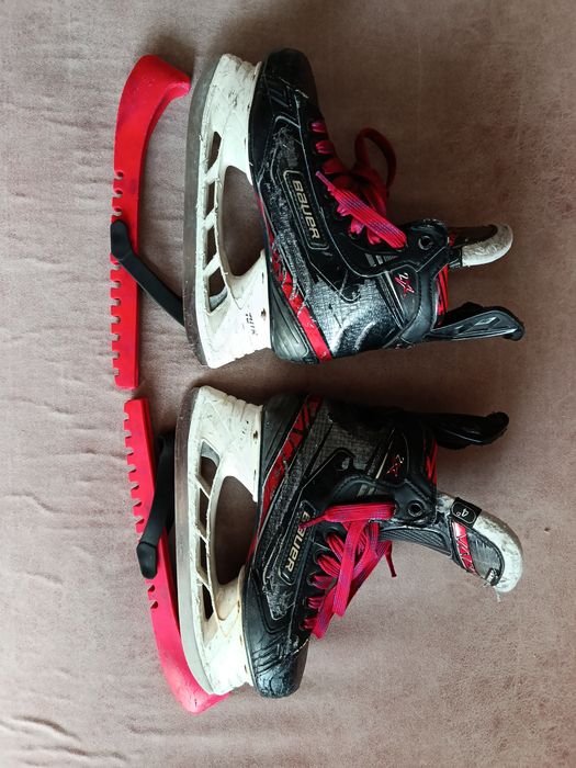 Коньки хоккейные Bauer