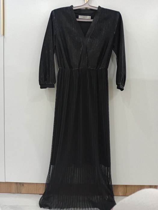 В продаже женской  платье