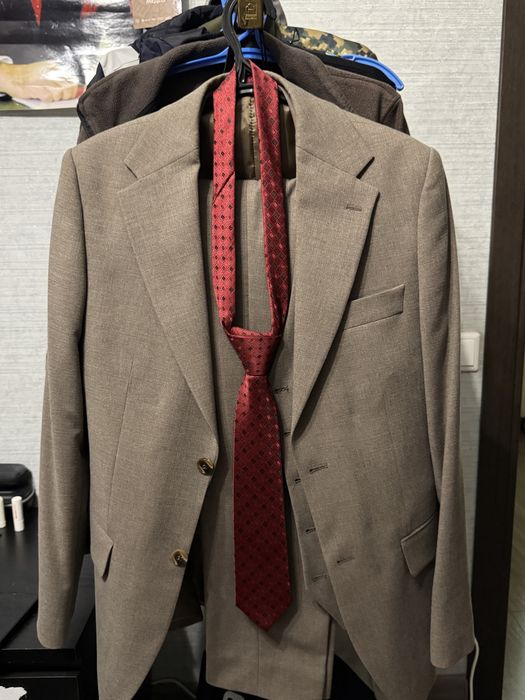 Продам костюм от OXFORD