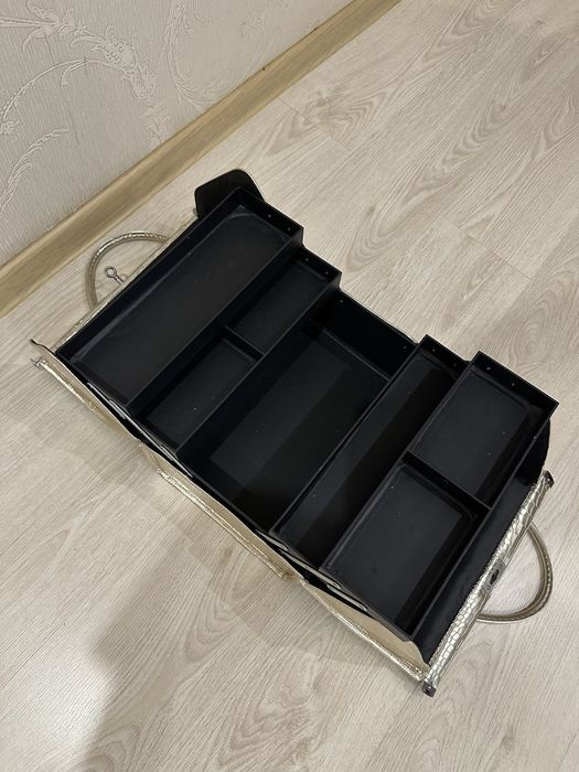 Болшая косметичка