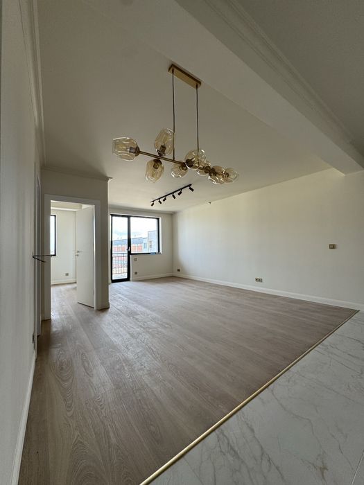 Apartament 2 camere / Central / Loc de Parcare / Bloc nou