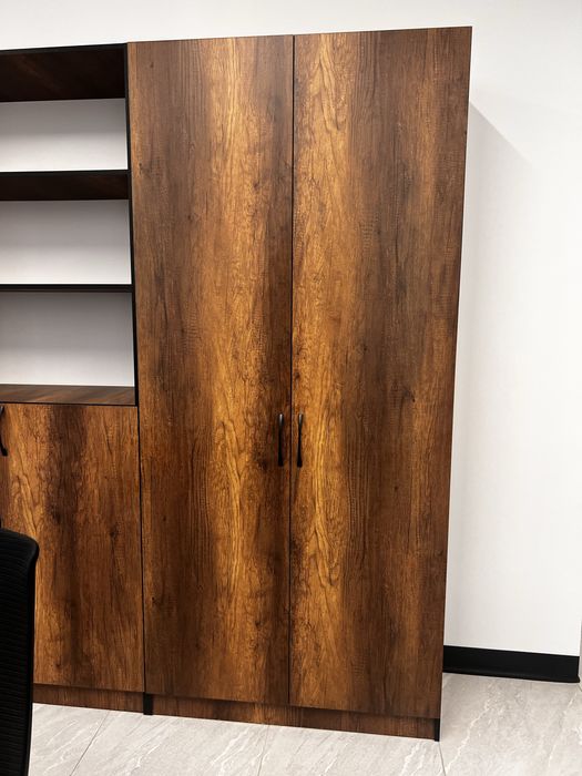 Срочно продам шкафы