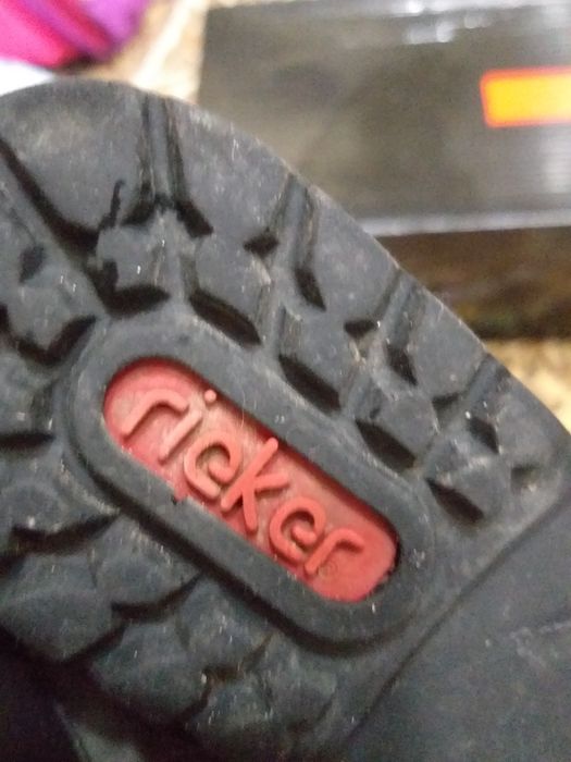 Продам ботинки  на мальчика