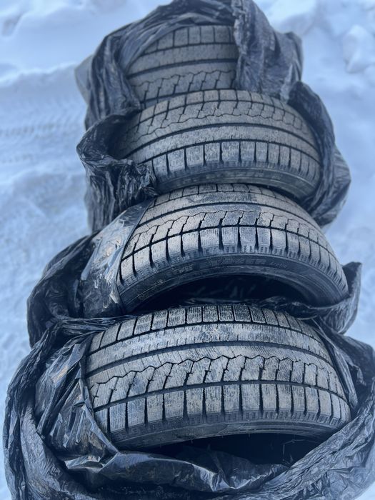 Продам резину 235/45 r18