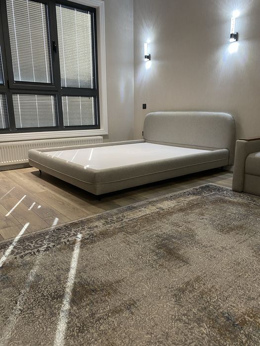 Кровать двуспальная качественная