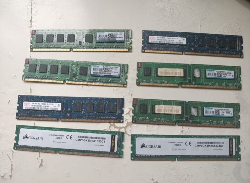 memorii RAM  DDR3 , 2 GB.( 20lei /3 bucăți), transport 4,99 lei!!!
