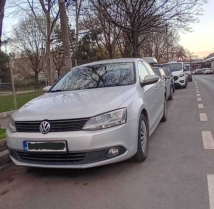 Volkswagen Jetta 1.6 TDI – 2013 – 105 CP – stare perfectă, primul și unicul proprietar România