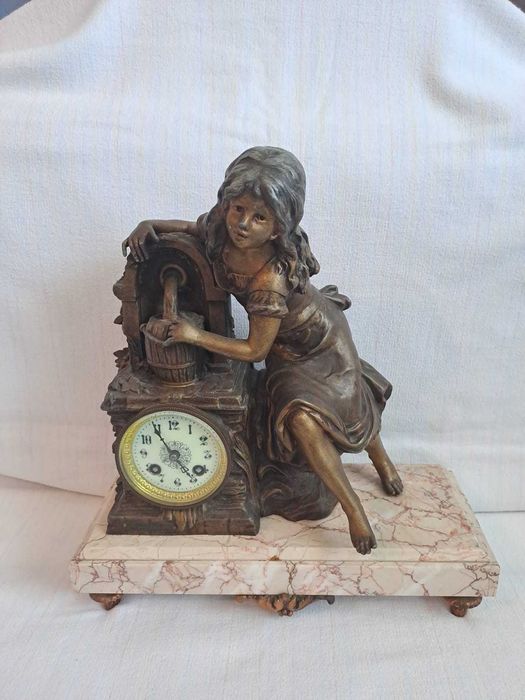 ceas de semineu semnat Moreau