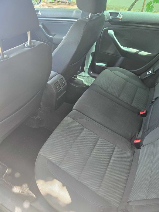 VOLKSWAGEN Golf 2011 — imagine 4