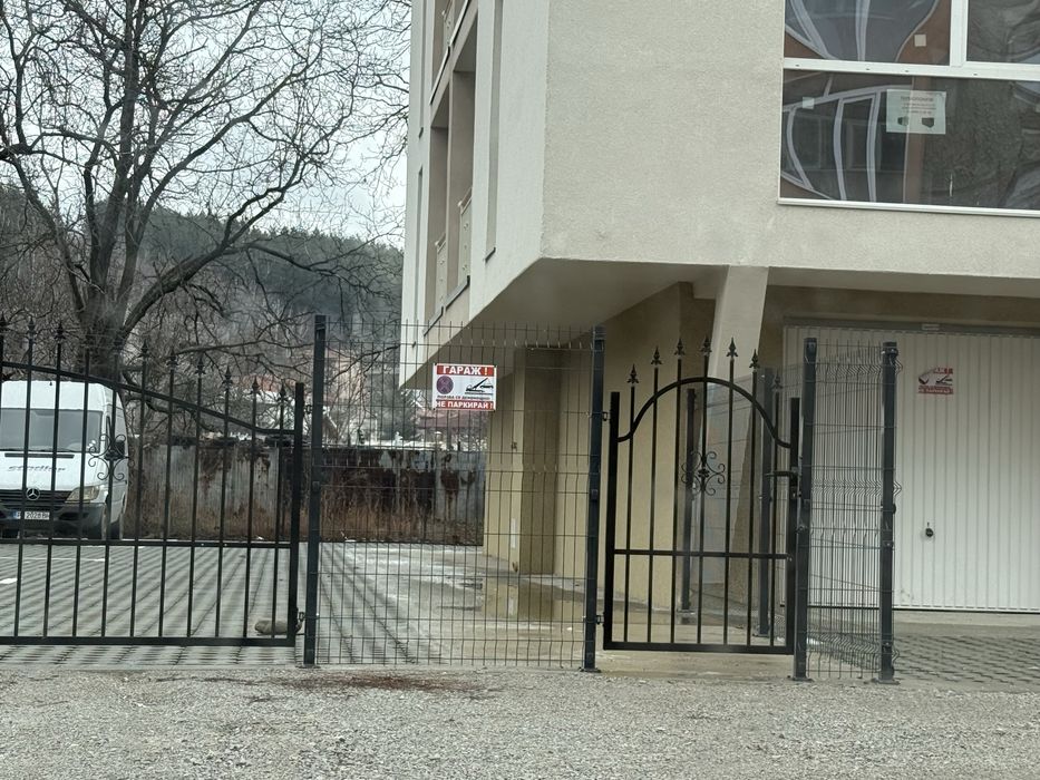 Парко място по наем Перник изток