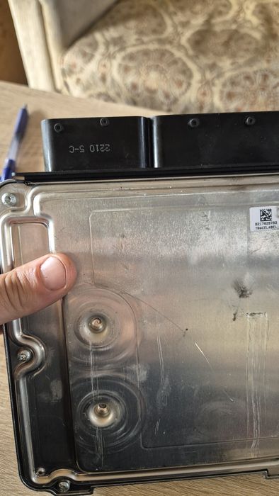 Компютър Двигател за VW Т5 2.0 TDI 140Кс