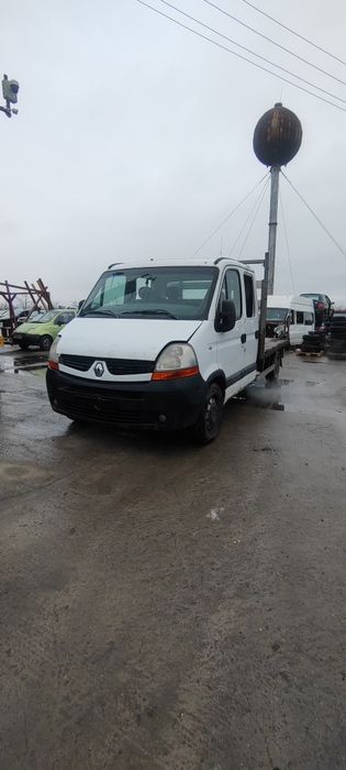 Dezmembrez Renault Master 2.5 diesel