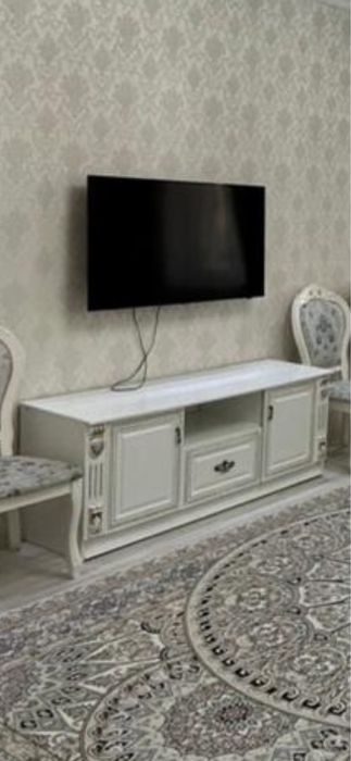 Продам тумбу под телевизор