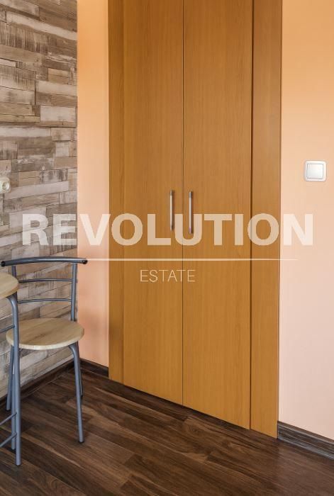 Дава се под наем Едностаен апартамент в Варна, Левски - 20 кв.м за 275 € - Снимка #2