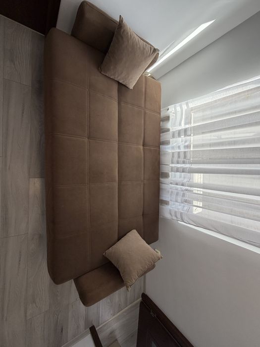 Vand canapea extensibila cu lada 140x200