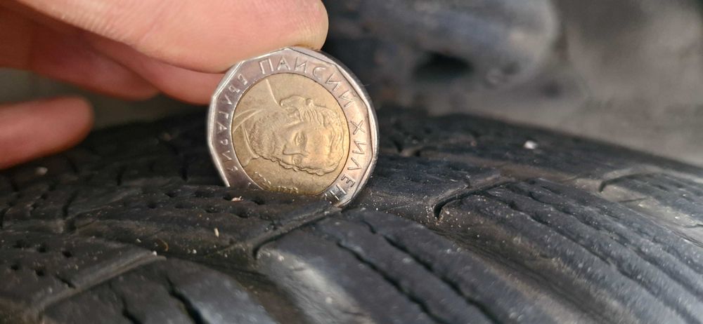 Гуми 205 55 16 continental зимни 2 бр