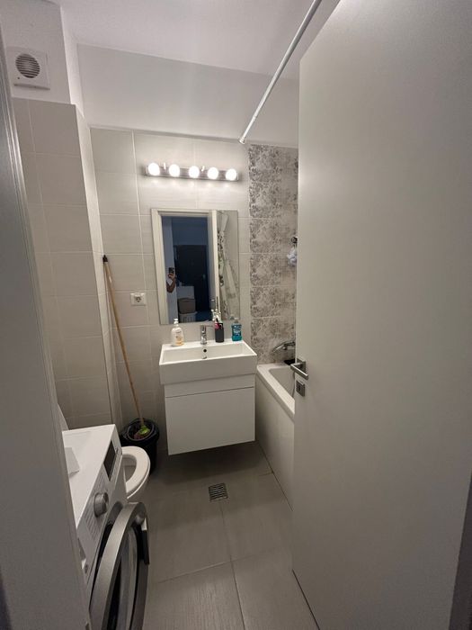 Vand apartament 3 camere si PARCARE subterana