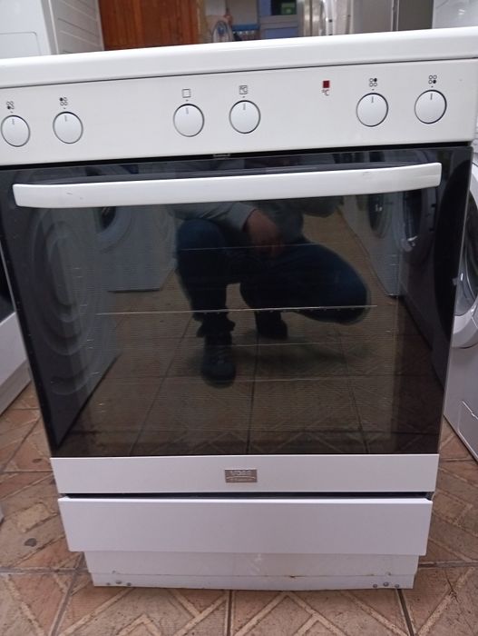 Свободно стояща печка с керамичен плот Voss Electrolux 2годиниГаранция