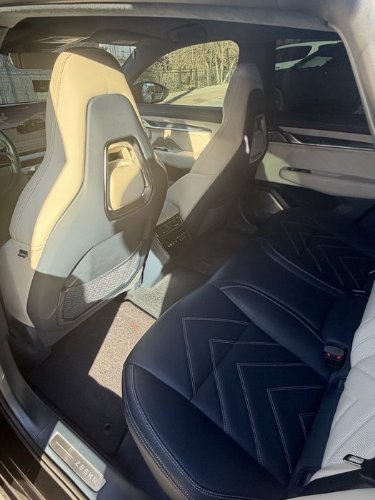 Zeekr 001 you dual mator 2023