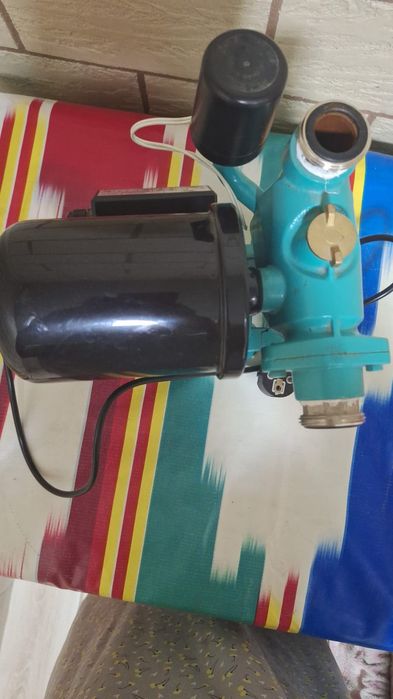 Насос почти новый.