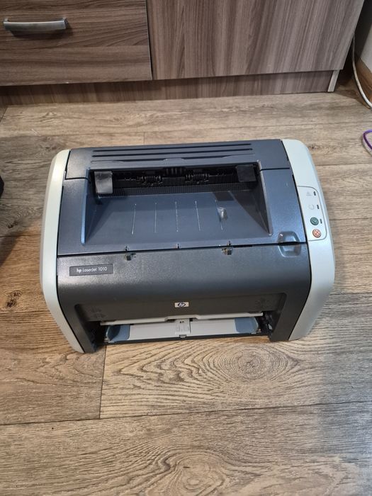 Продам принтер  Hp 1010