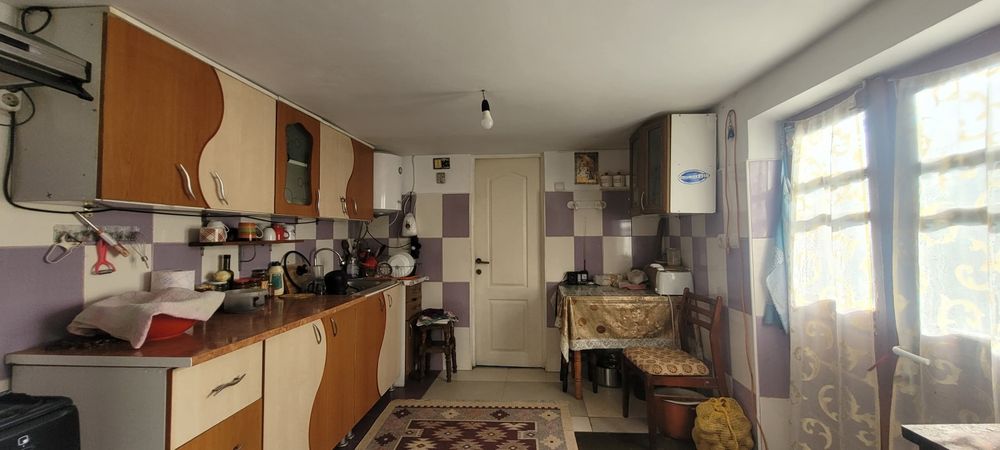 Casa noua din caramida, la cheie. Com Livezi .