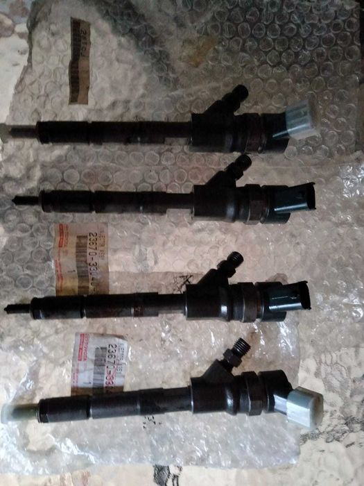 4 injectoare noi pt TOYOTA COROLLA Diesel
