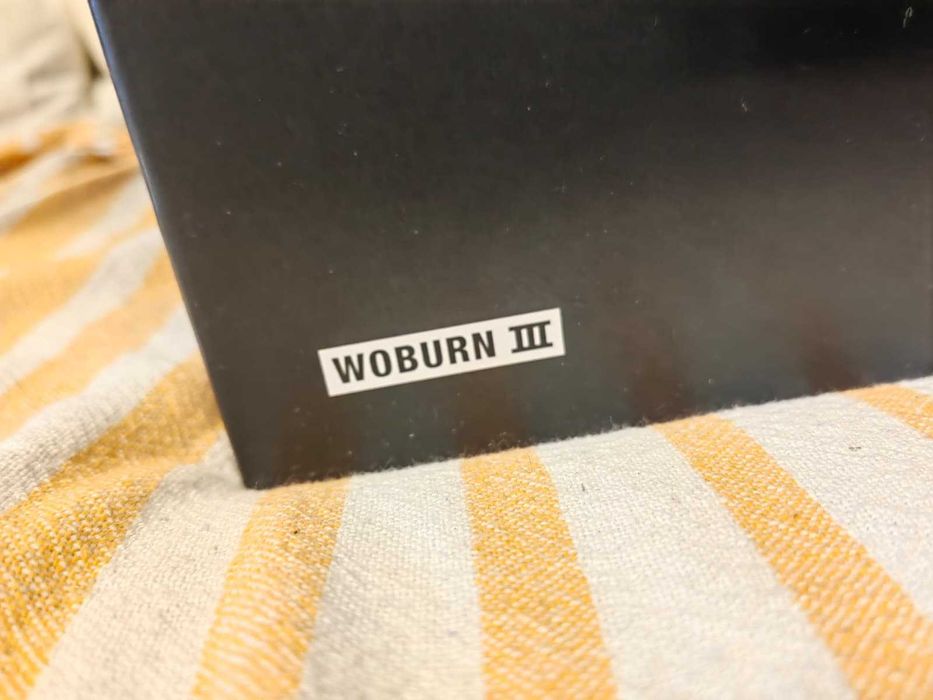 Чисто Нова с 2 години гаранция Marshall музикална система Woburn 3 III