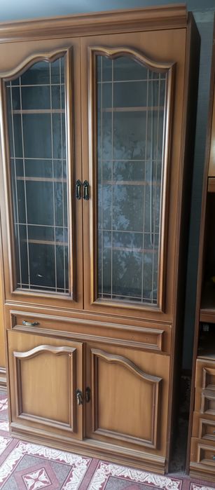 Продам стенку мануэлу в хорошем состоянии