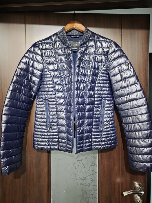 Оригинално дамско яке Guess, размер S, тъмно синьо