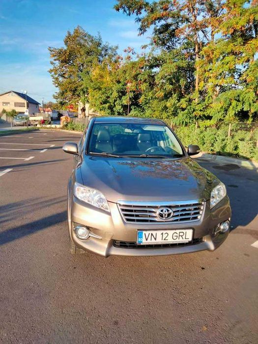 Toyota Rav 4 stare impecabilă