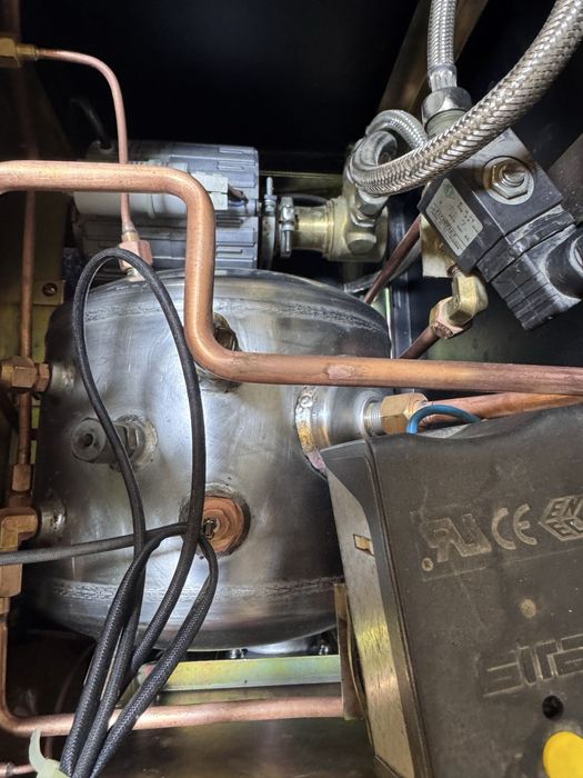 Одна роковый Кофемашина