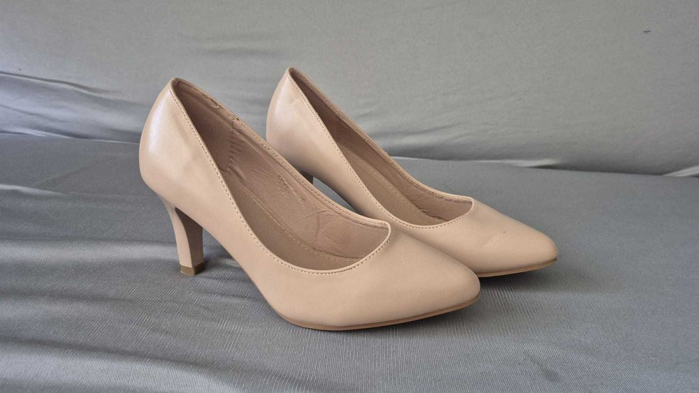 Pantofi dama cu toc,marimea 35