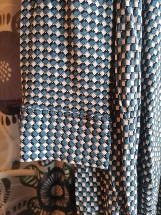 Rochie albastră cu aspect retro