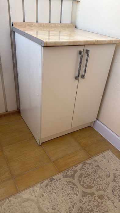 Шкаф от кухонного гарнитура