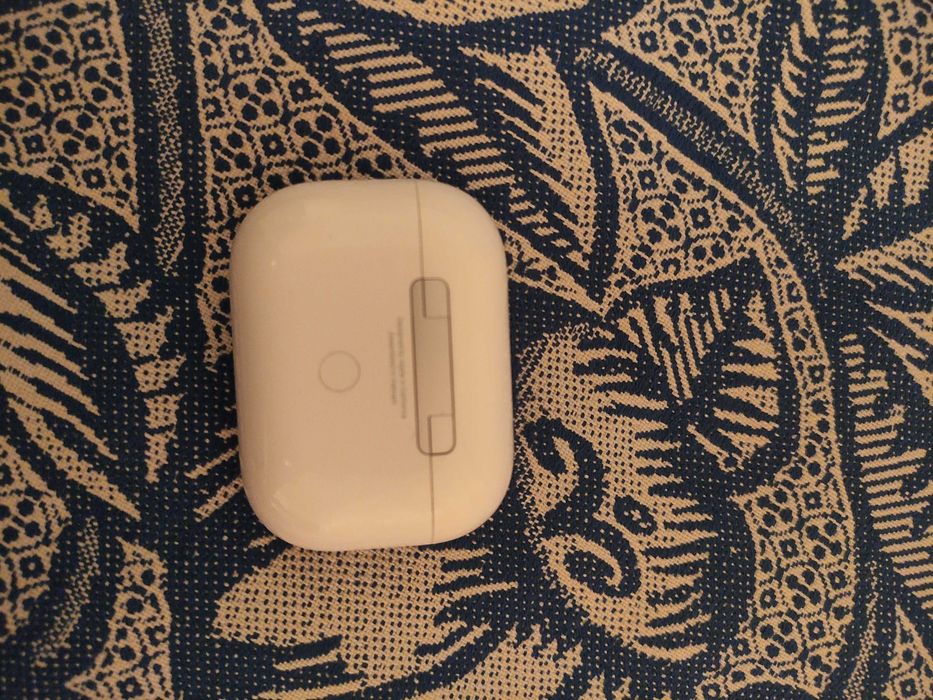 Airpods pro 1 первого поколения