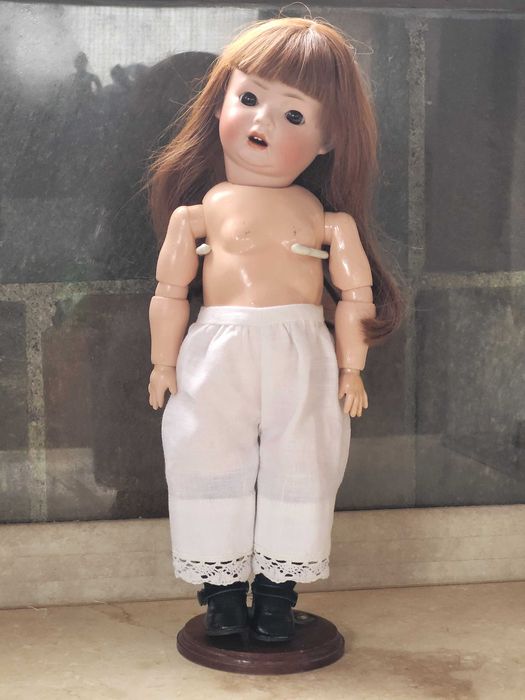 Bid Now: AUSDRUCKSVOLLES CHARAKTERMÄDCHEN. SCHÖNAU & HOFFMEISTER