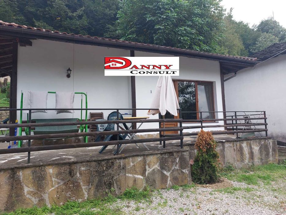 Комплекс от къщи за гости в Троянския балкан