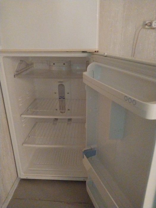Продаю холодильник