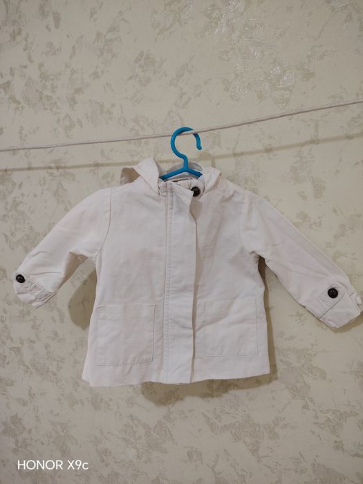 Куртка для девочек. Белый цвет..