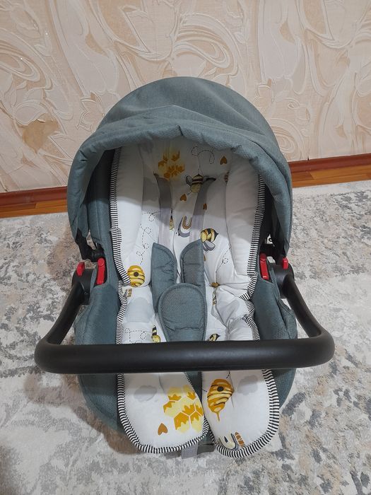 Срочно продаётся новый детский автокресло