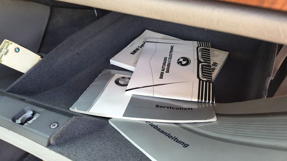 BMW E32  #  750i V12 ISTORIC