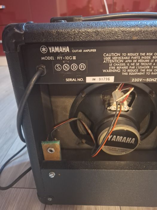 Vand Amplificator Chitara Yamaha HY-10 G III 25 W