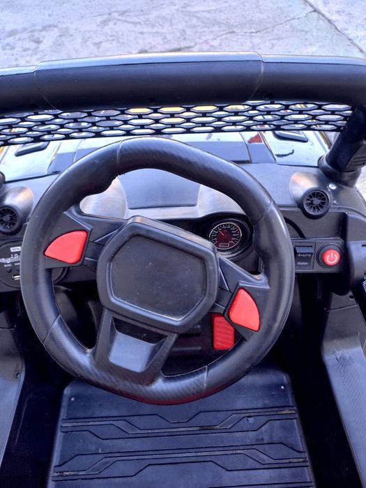 Детский автомобиль