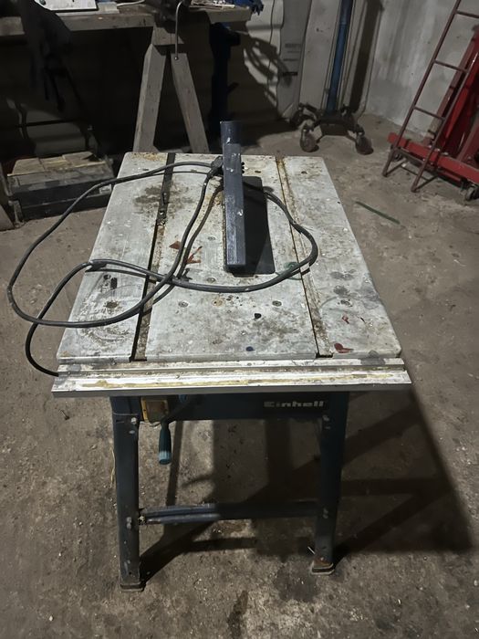 Masina de facut beton betoniera marca altele cu capacitate 200 litri